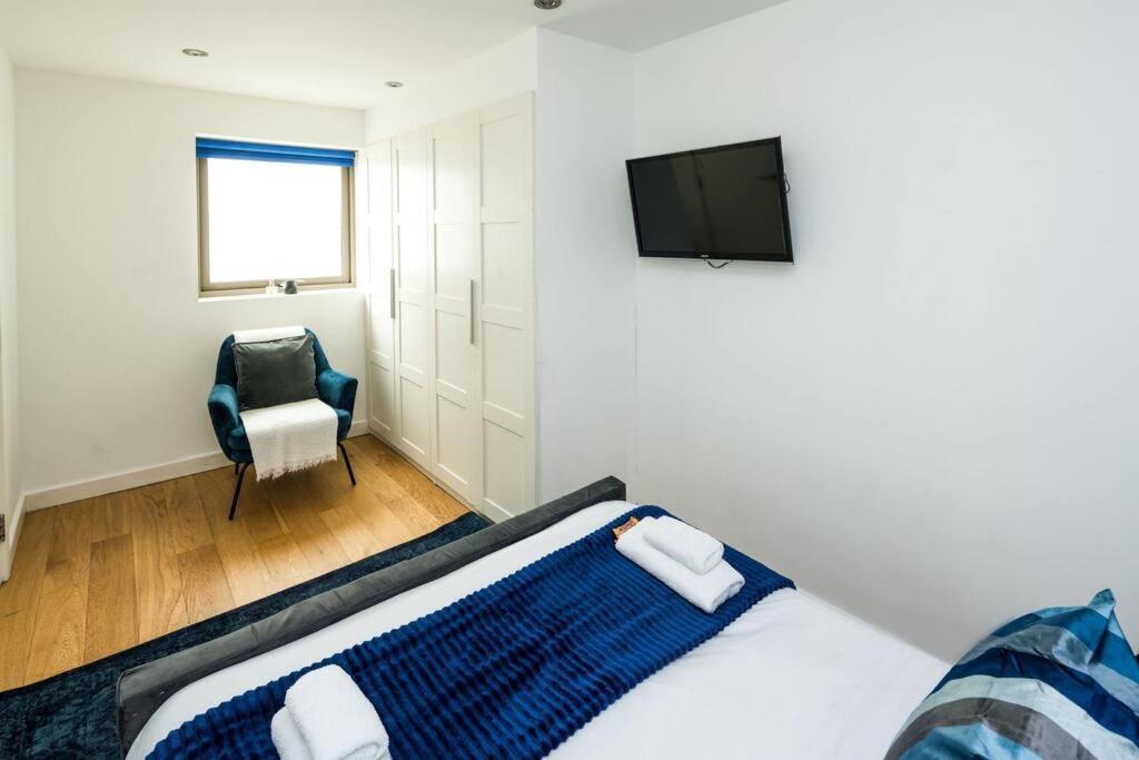 Renovated 2br, 2ba Near Hyde Park 1 Min From Tube * Londra